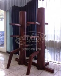 Boneka Kayu Atau Mok Yang Jong