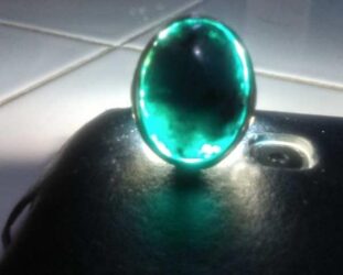 Bongkahan Batu Akik Bacan Asli Ternate