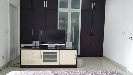 Dijual Murah Rumah Di Taman Surya 5, Jakarta Barat